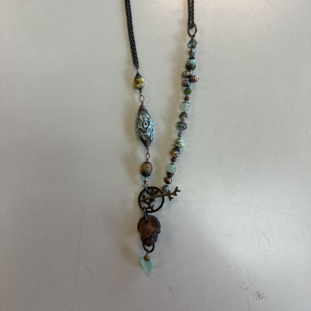 Anne Vaughan Metallic Stone Necklace