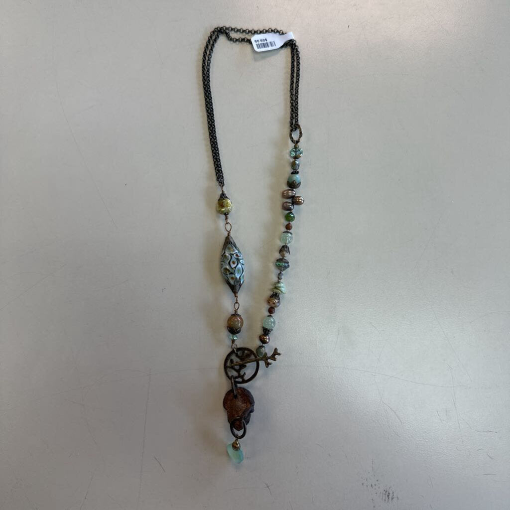 Anne Vaughan Metallic Stone Necklace