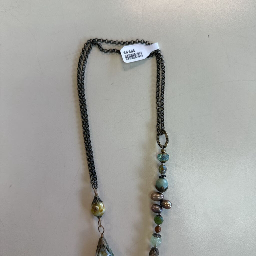 Anne Vaughan Metallic Stone Necklace