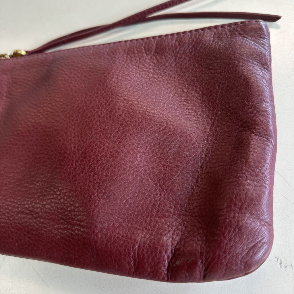 Hobo Burgundy Leather Sable Wristlet Purse