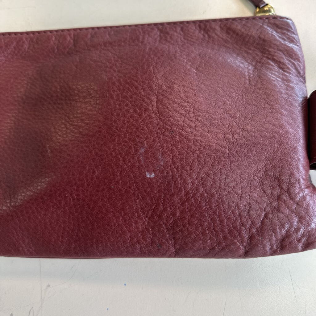 Hobo Burgundy Leather Sable Wristlet Purse