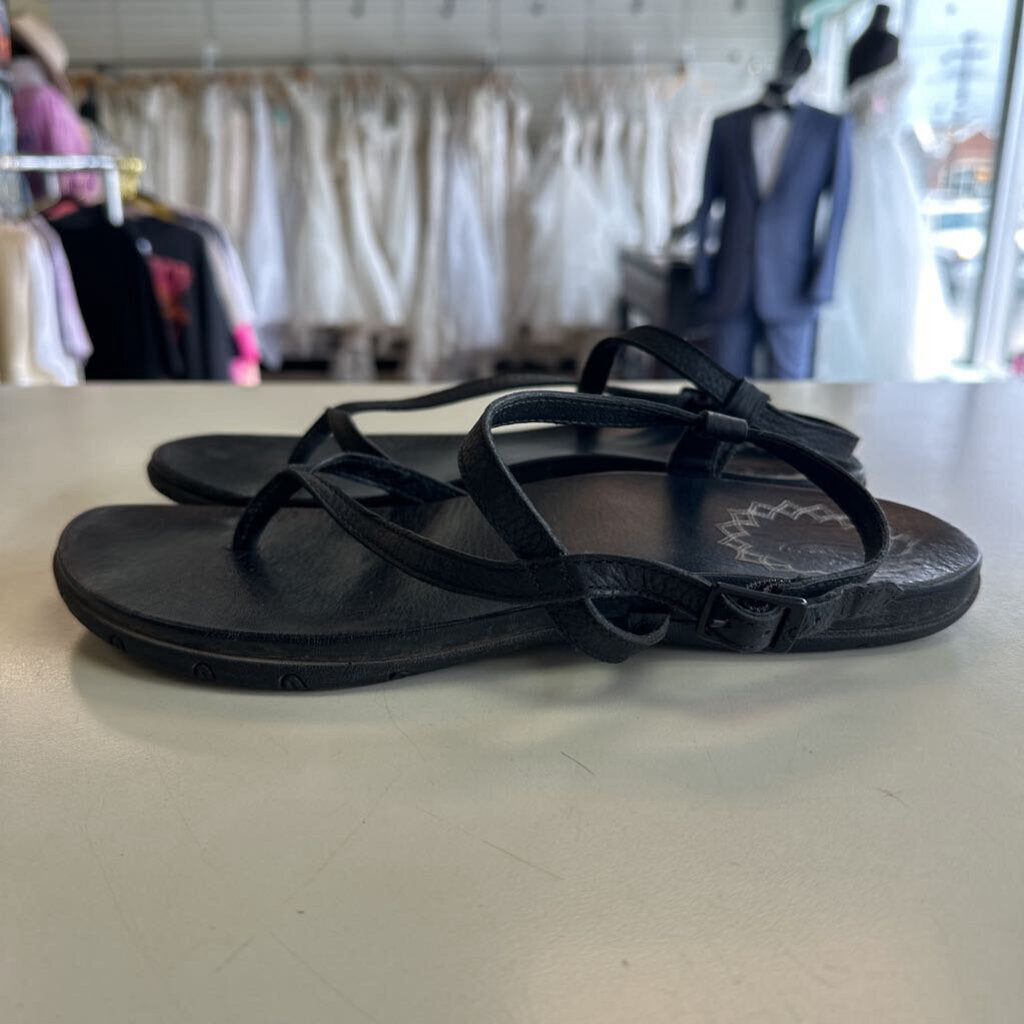 Chaco Rowan Strappy Sandal 8.5