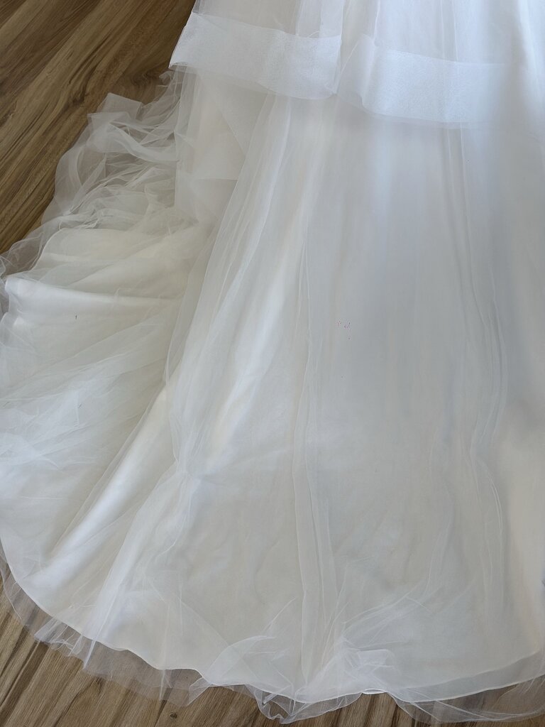 Stella York Ivory Beaded Bodice A Line Bridal Gown 14