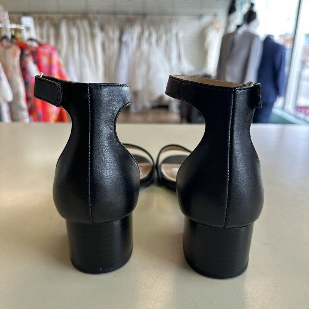 C and M Black Leather Ankle Strap Sandal Heels 9