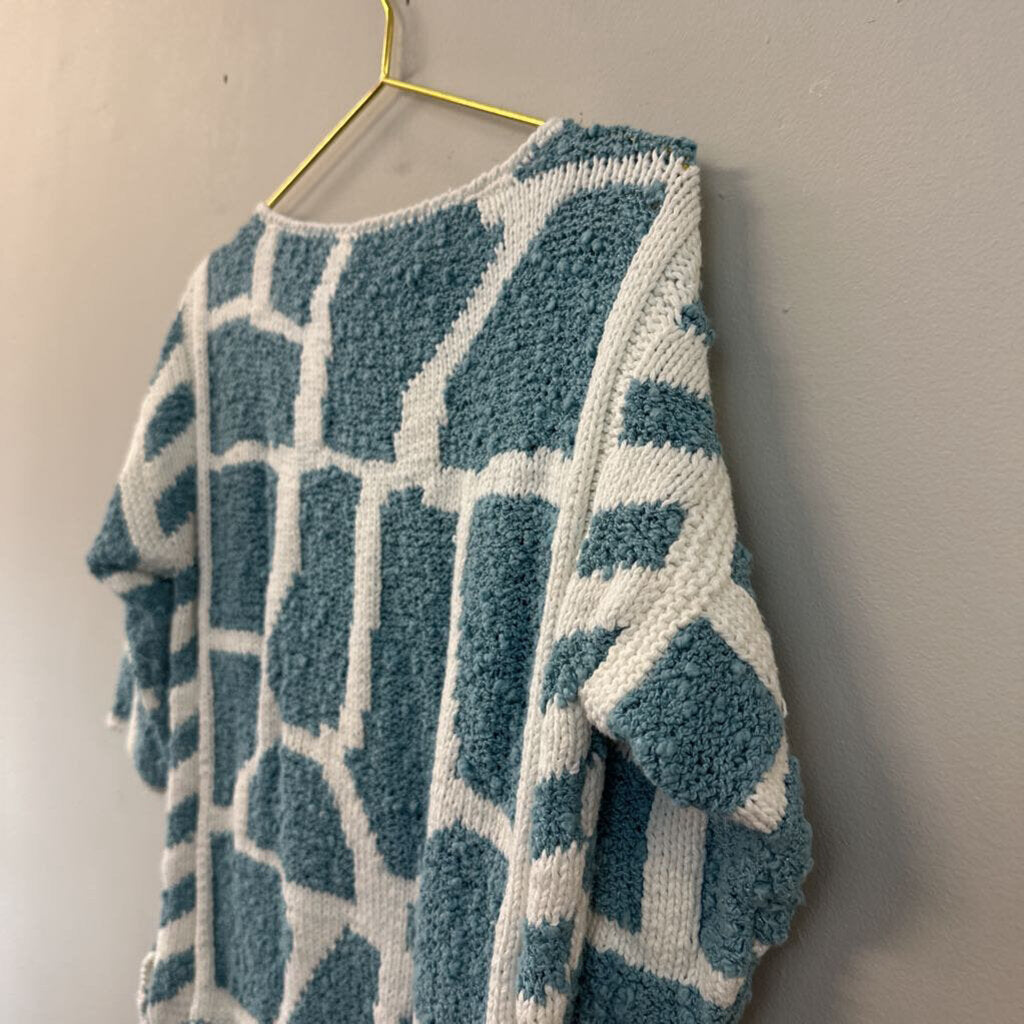 Vintage Needle Works Blue/ White Print Short Sleeve Sweater Top Medium