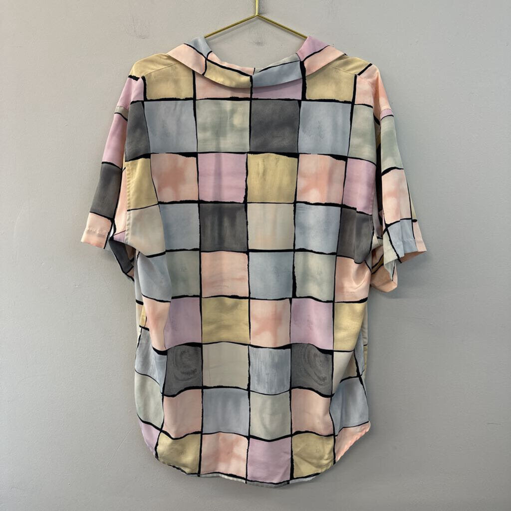 Vintage Grey/ Multi Print Short Sleeve Button Down Top Large