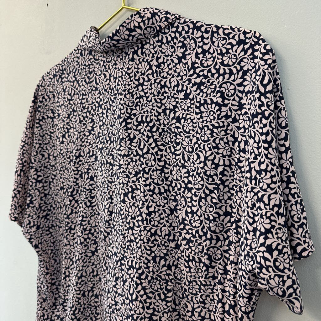 Vintage JH Collectibles Black/ Beige Print Short Sleeve Button Down Top 10