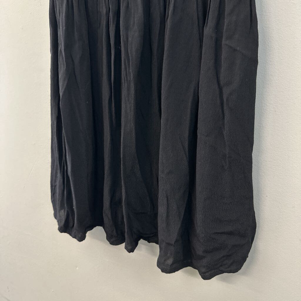 Black Short Sleeve Dress With White Collar Small