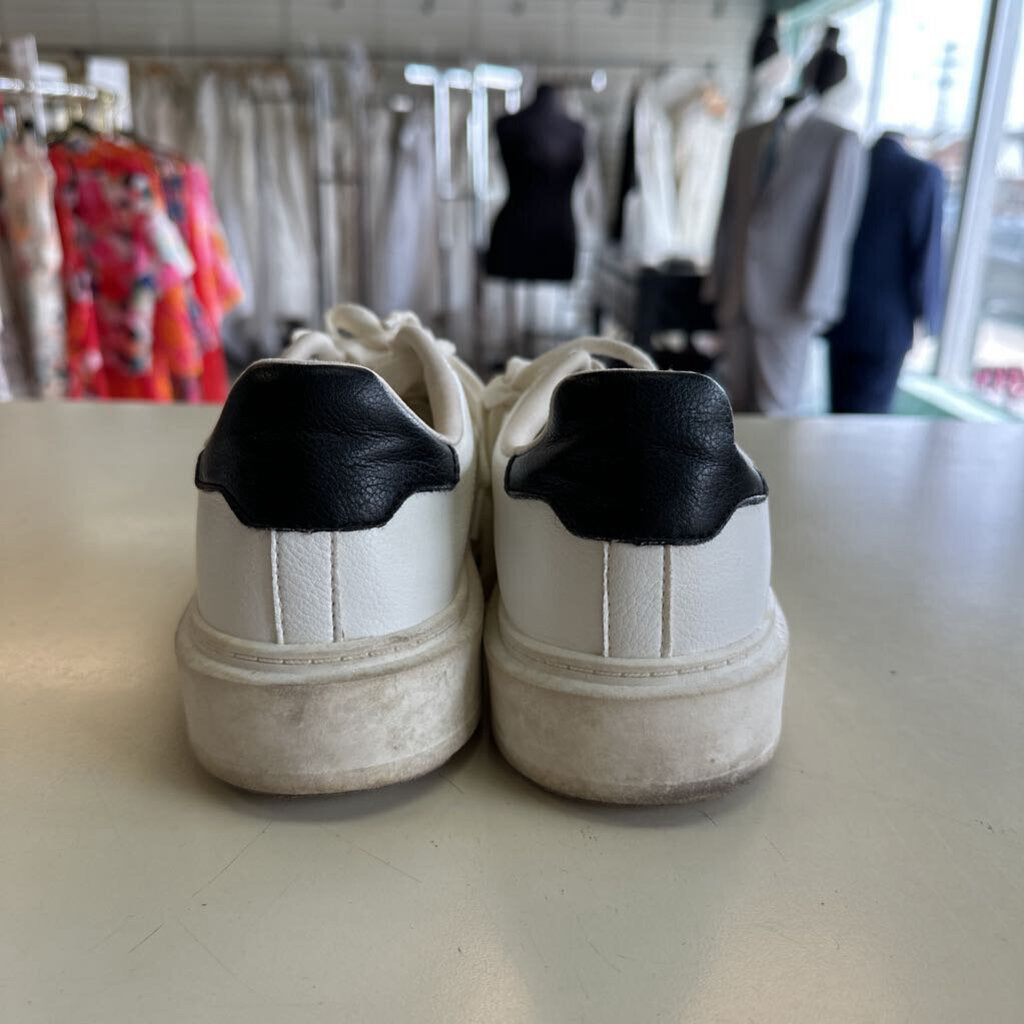Steve Madden White/ Black Leather Platform Sneakers 9