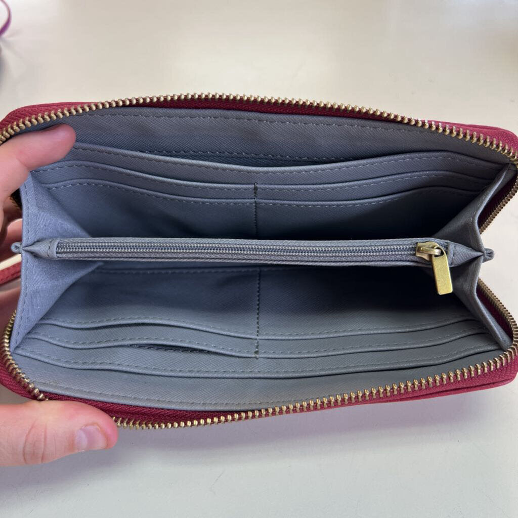Fossil Cranberry Pebbled Leather Wallet