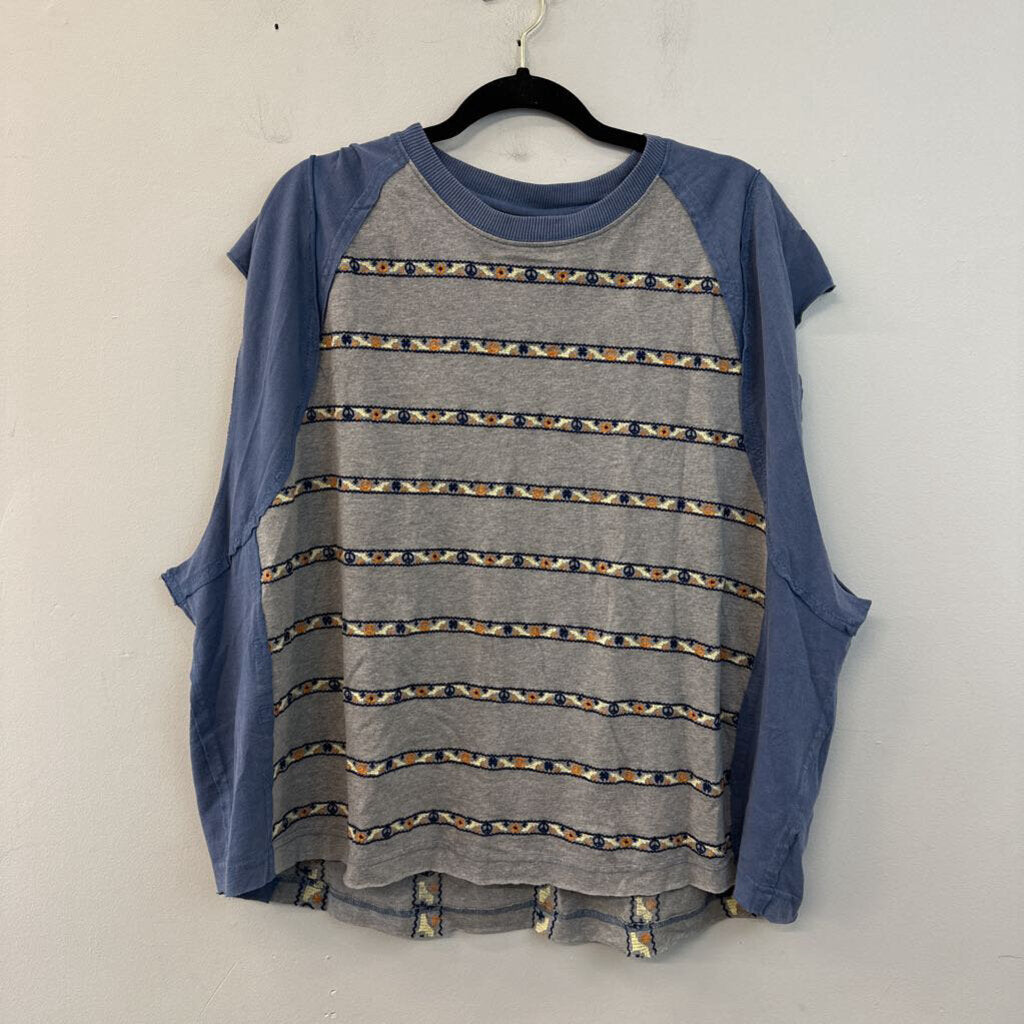 We The Free Grey/ Blue Embroidered Peace Sign Print Boxy Top Small