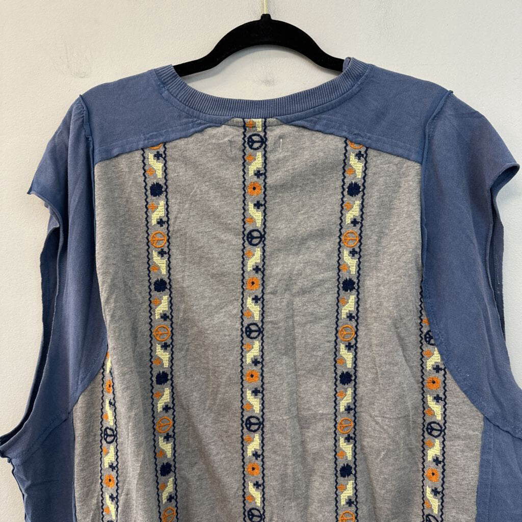 We The Free Grey/ Blue Embroidered Peace Sign Print Boxy Top Small