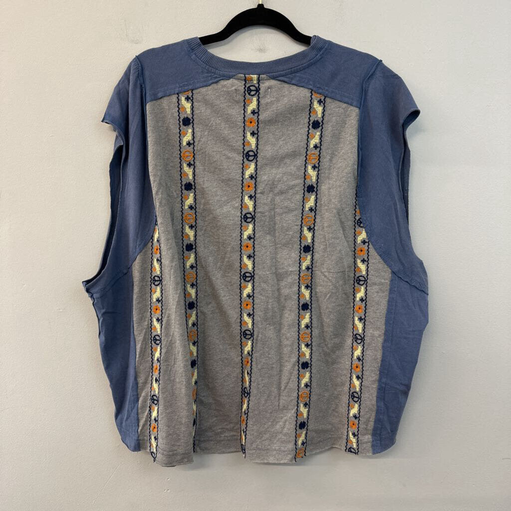 We The Free Grey/ Blue Embroidered Peace Sign Print Boxy Top Small