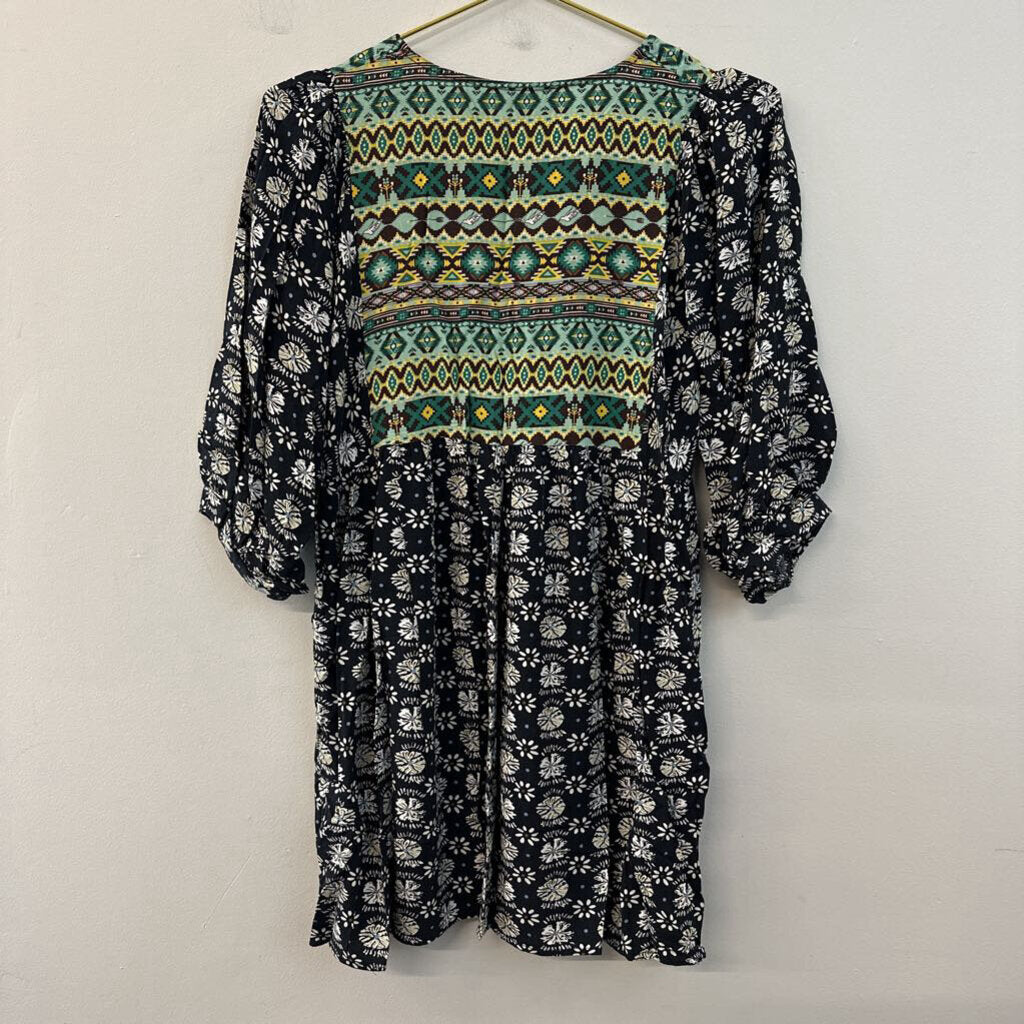 Umgee Black/ Multi Print Short Sleeve Tunic Top Medium