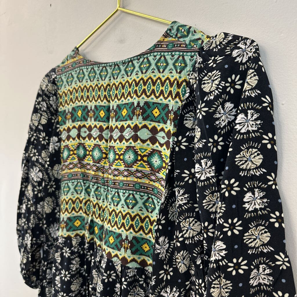 Umgee Black/ Multi Print Short Sleeve Tunic Top Medium