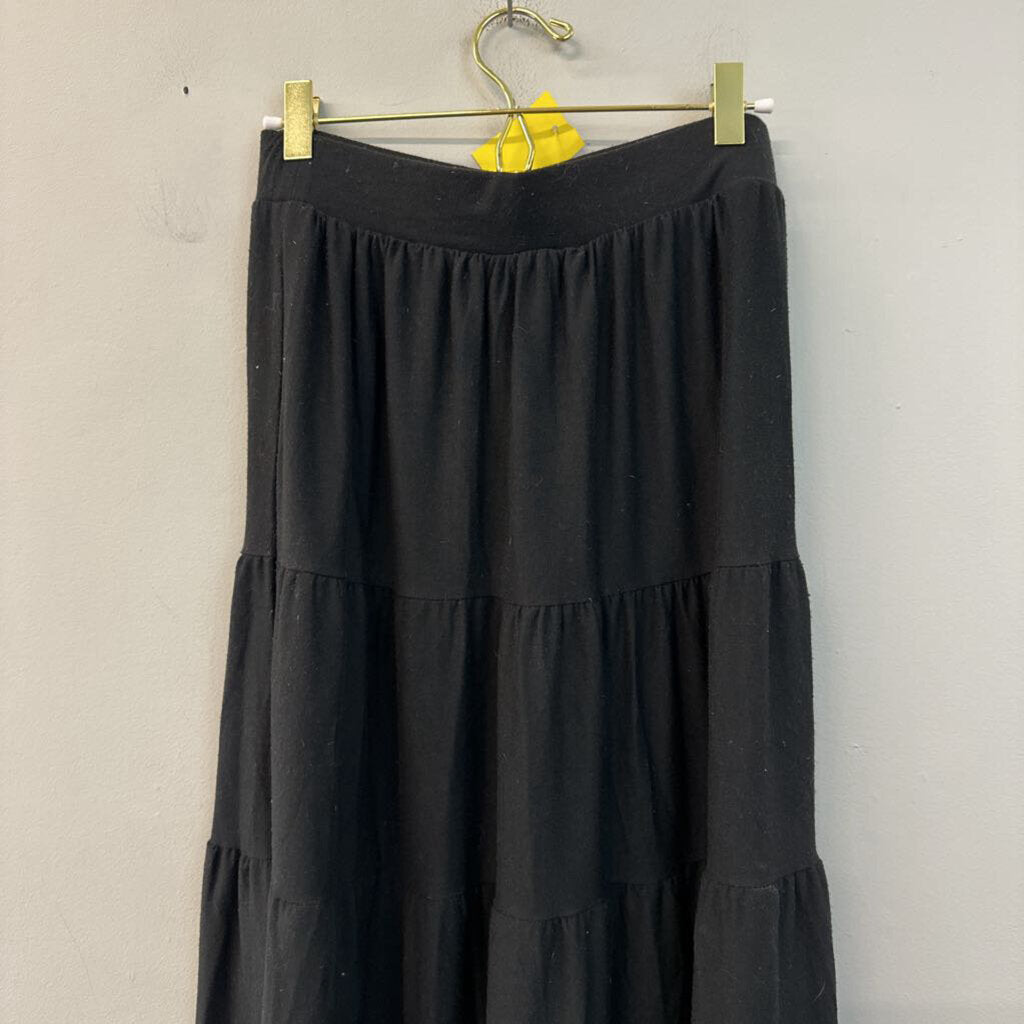 Zenana Black Tiered Maxi Skirt Medium