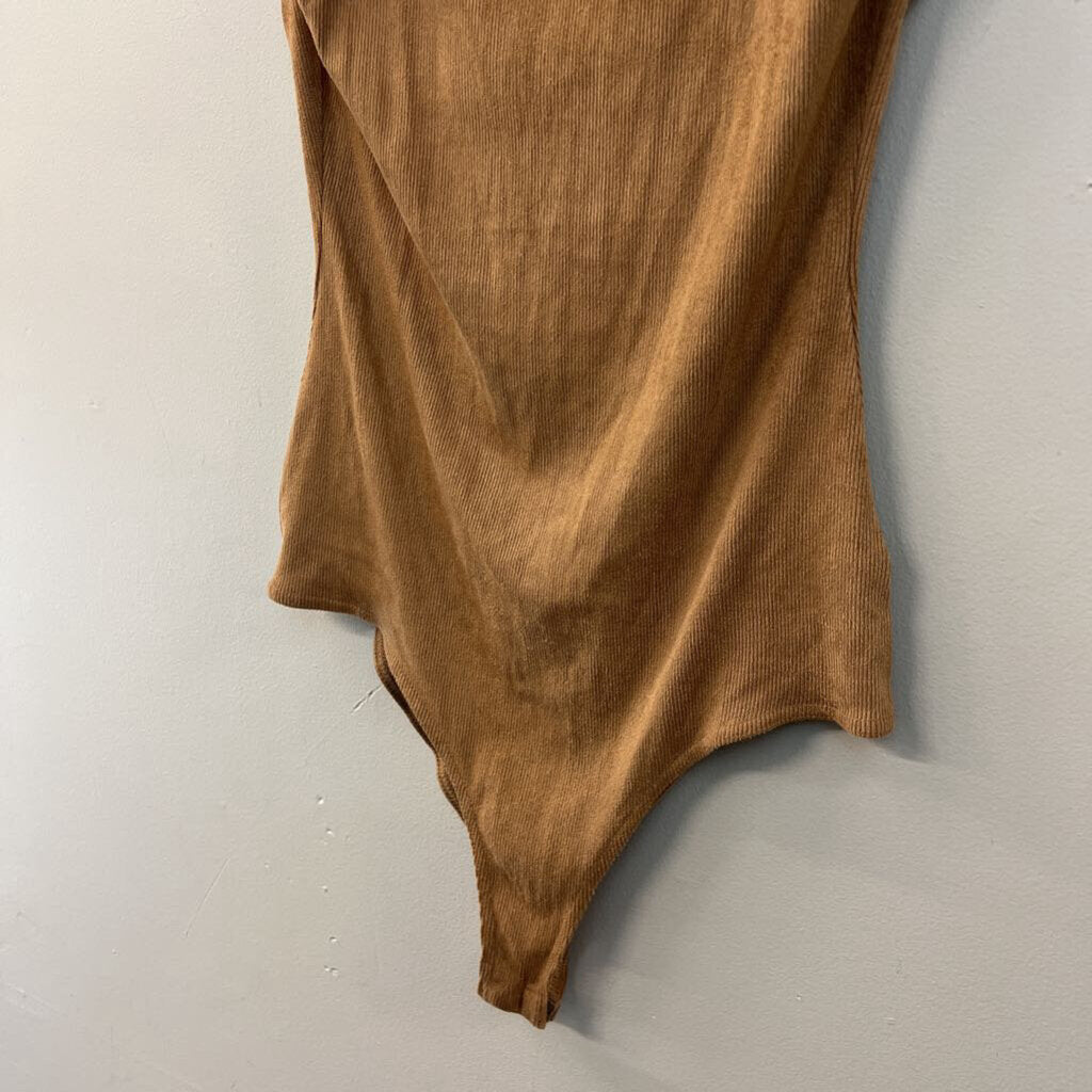 Le Lis Soft Brown Ruffle Strap Bodysuit Medium