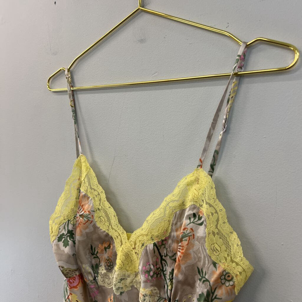 Gold Hawk Beige/ Yellow Lace Edge Flower Print Tank Top Large