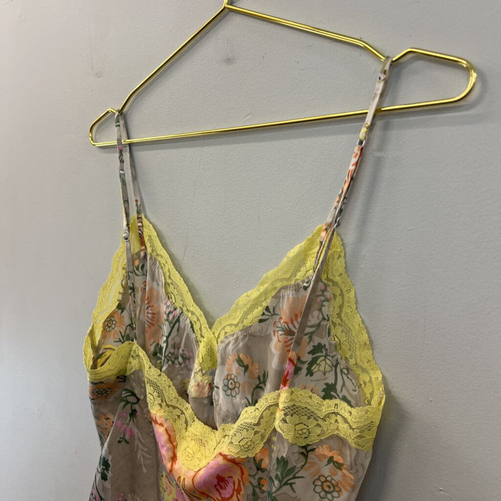 Gold Hawk Beige/ Yellow Lace Edge Flower Print Tank Top Large