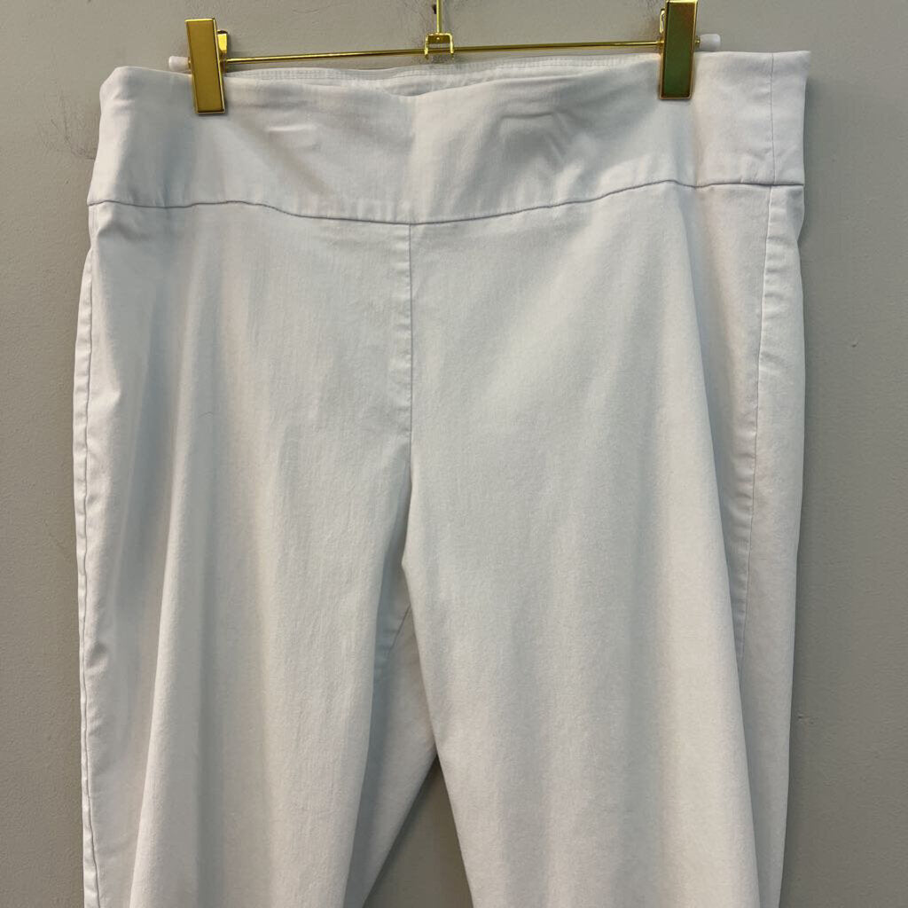 Crown and Ivy White Pull On Capri Pants 12