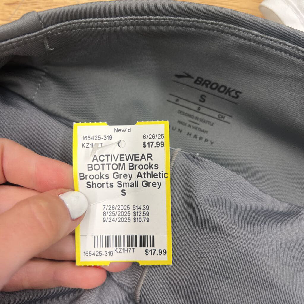 Brooks Grey Athletic Shorts Small