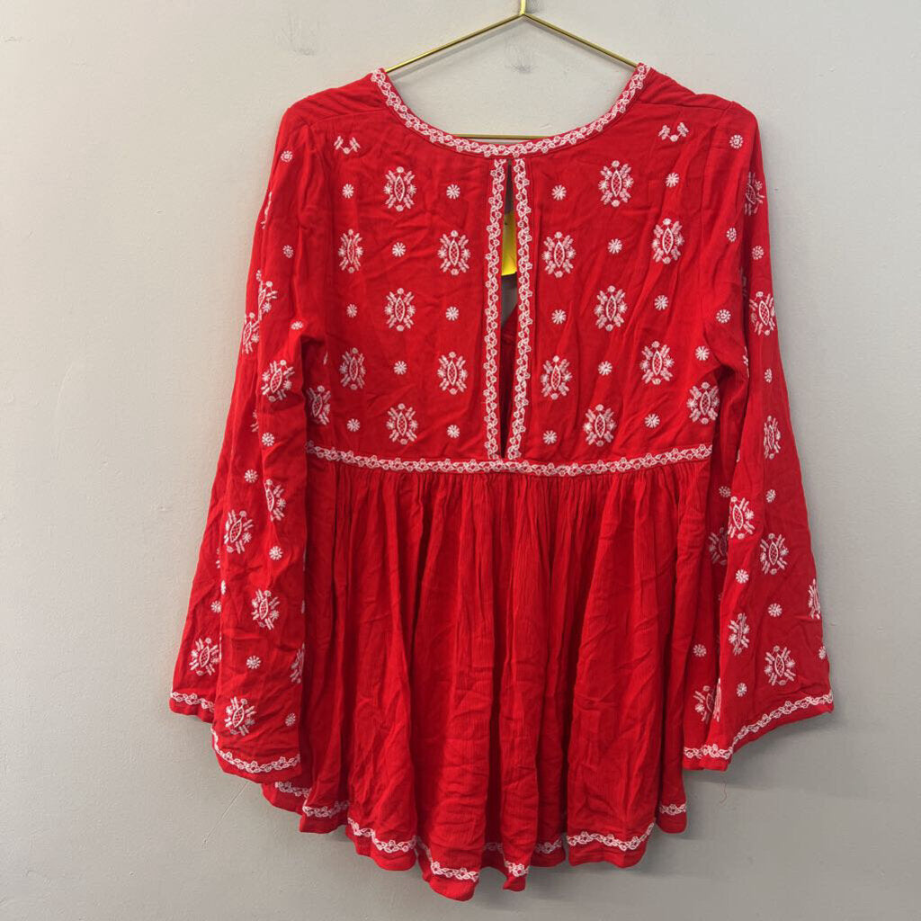 Vici Red/ White Embroidered Long Sleeve Top Large