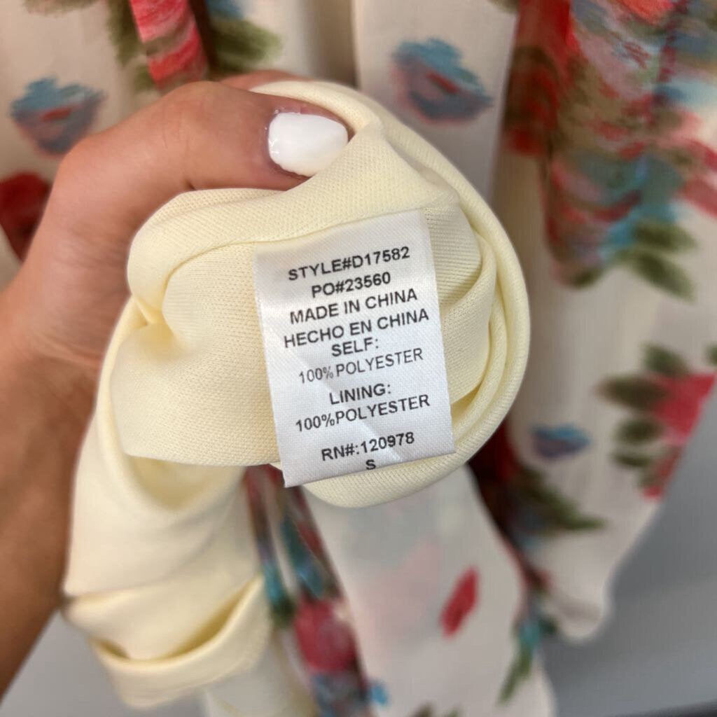 Entro Cream/ Multi Print Short Sleeve Maxi Dress Small