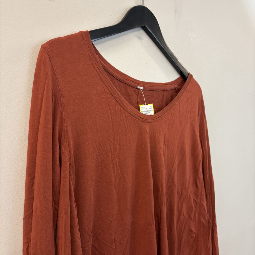 Lululemon Long Sleeve Top Small