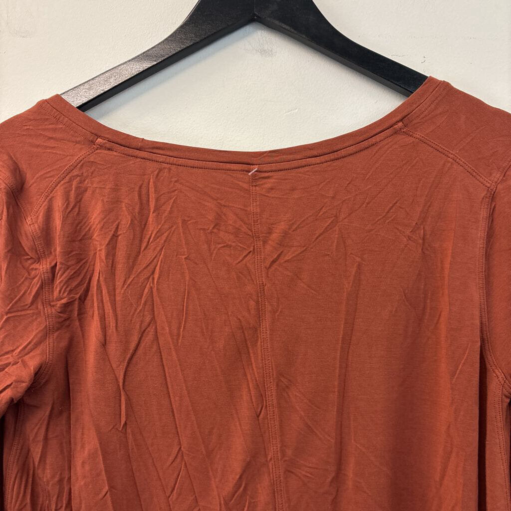 Lululemon Long Sleeve Top Small
