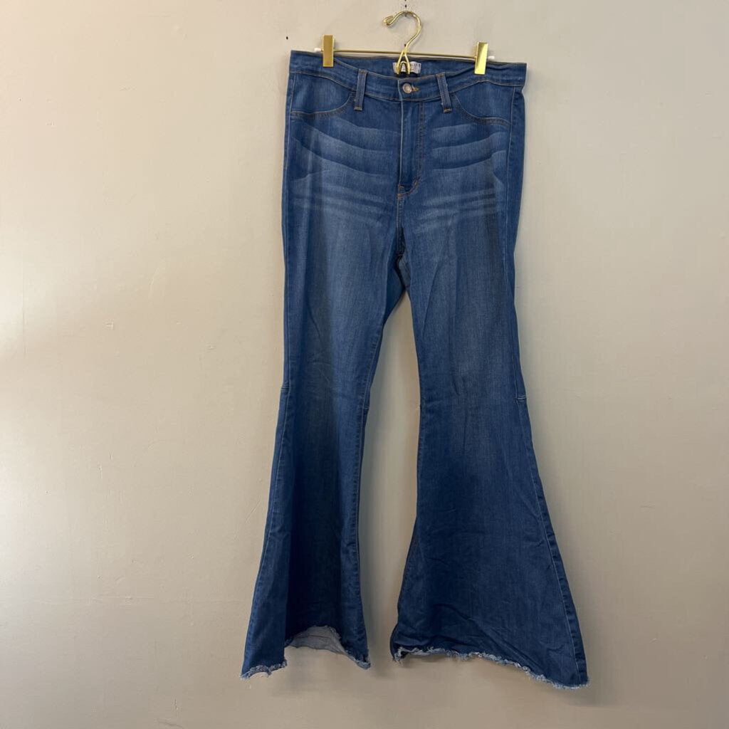 Judy Blue Dark Wash High Waisted Flare Leg Jeans 32