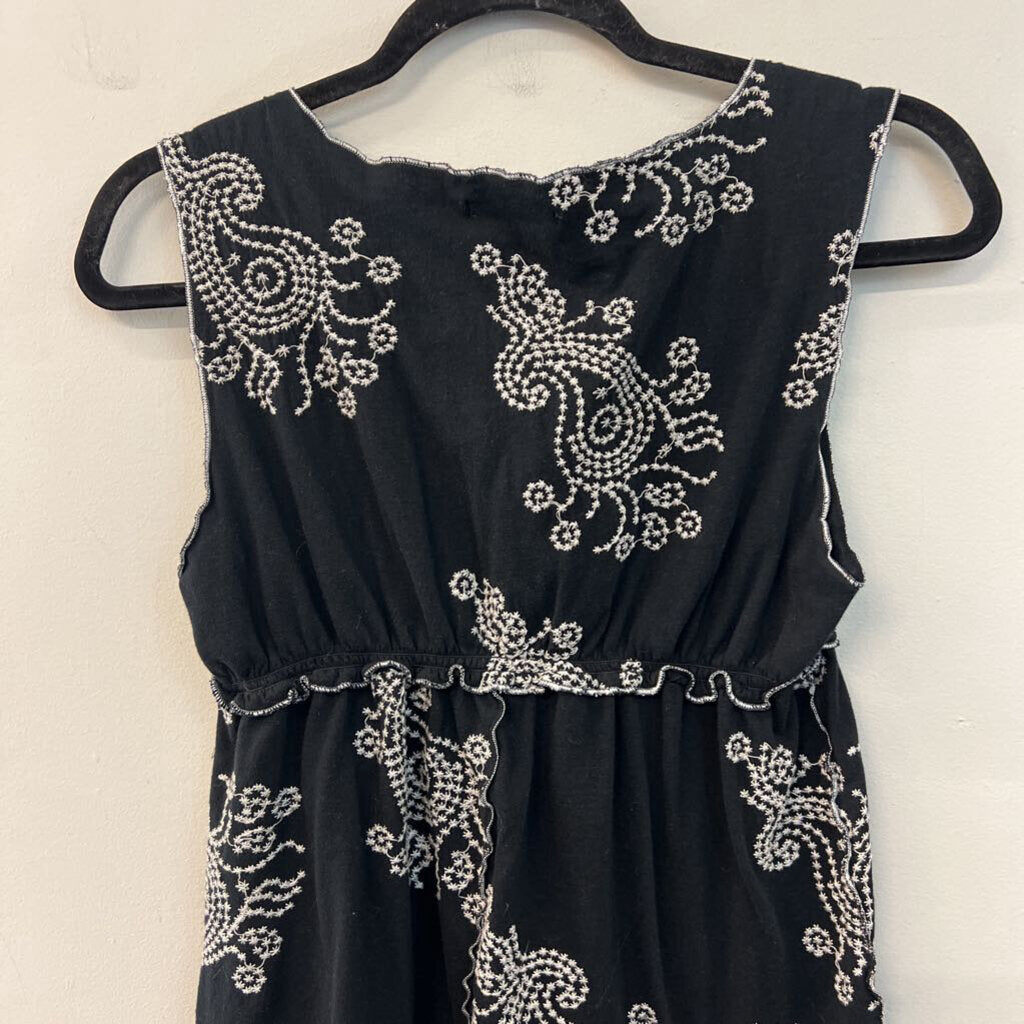 BCBG Black/ White Embroidered Print Tank Top Large