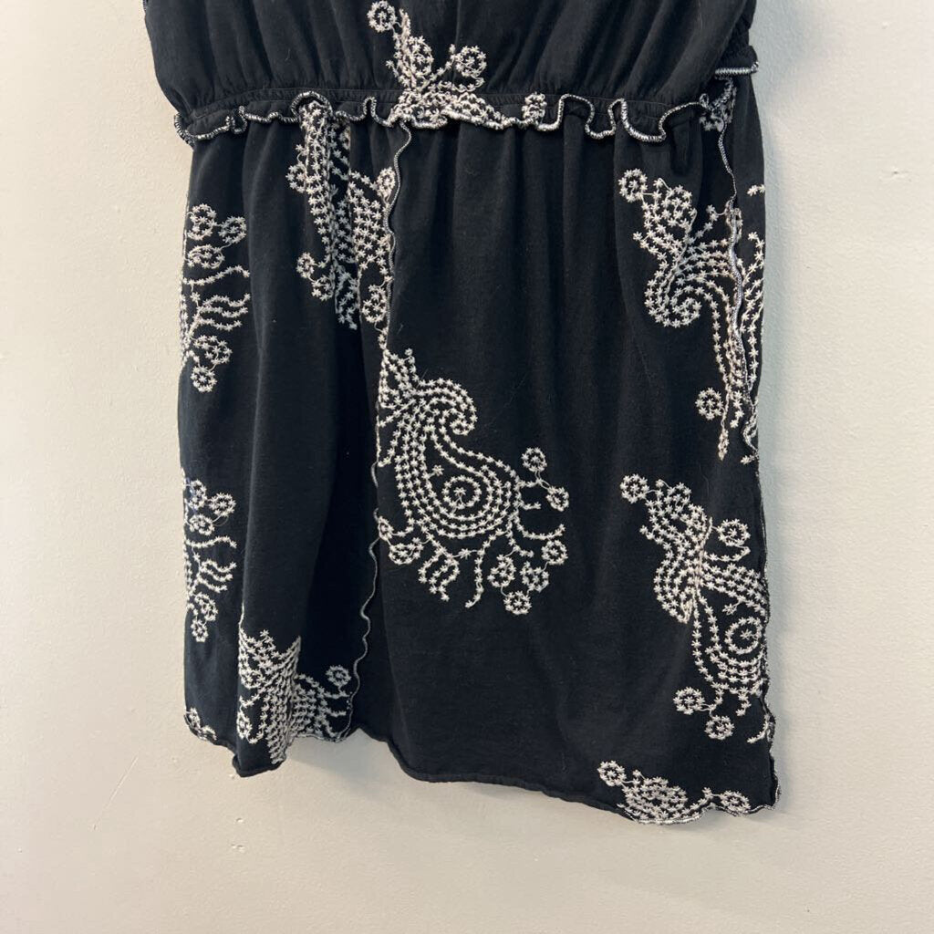 BCBG Black/ White Embroidered Print Tank Top Large