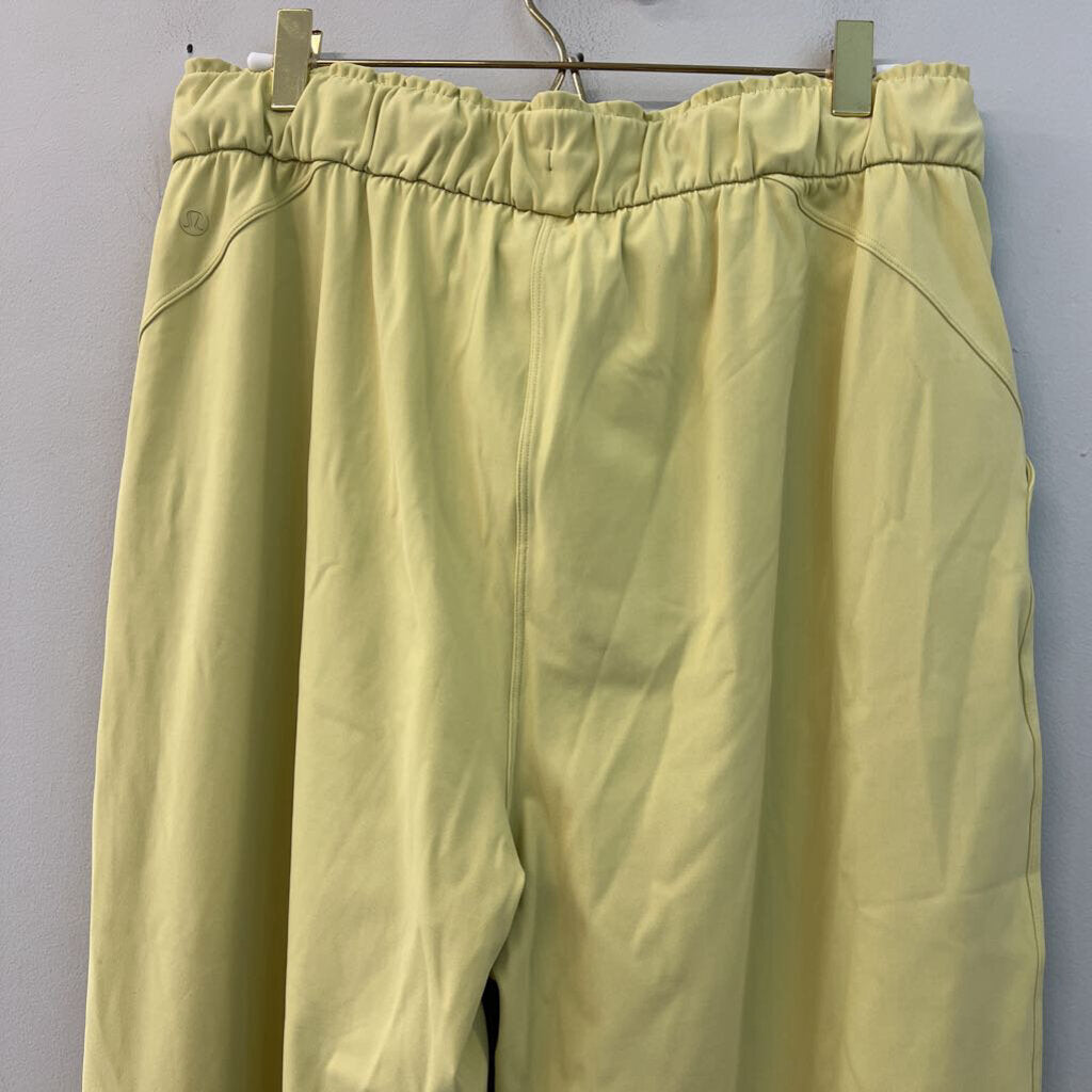 Lululemon Green High Rise Jogger Pants 10