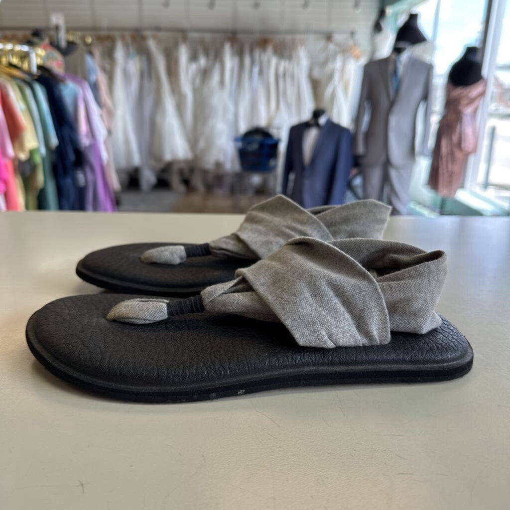 Sanuk Grey/ Black Yoga Sling Sandals 8