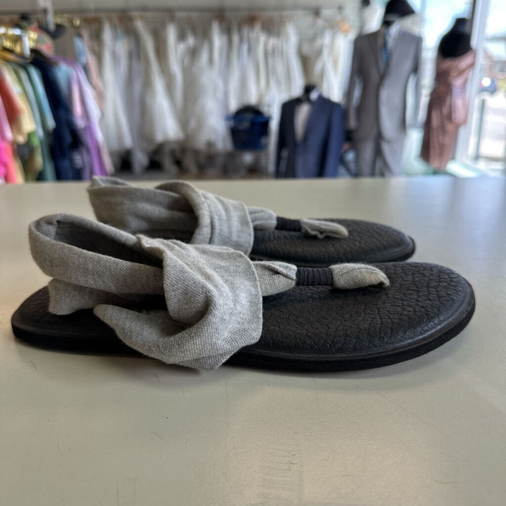 Sanuk Grey/ Black Yoga Sling Sandals 8