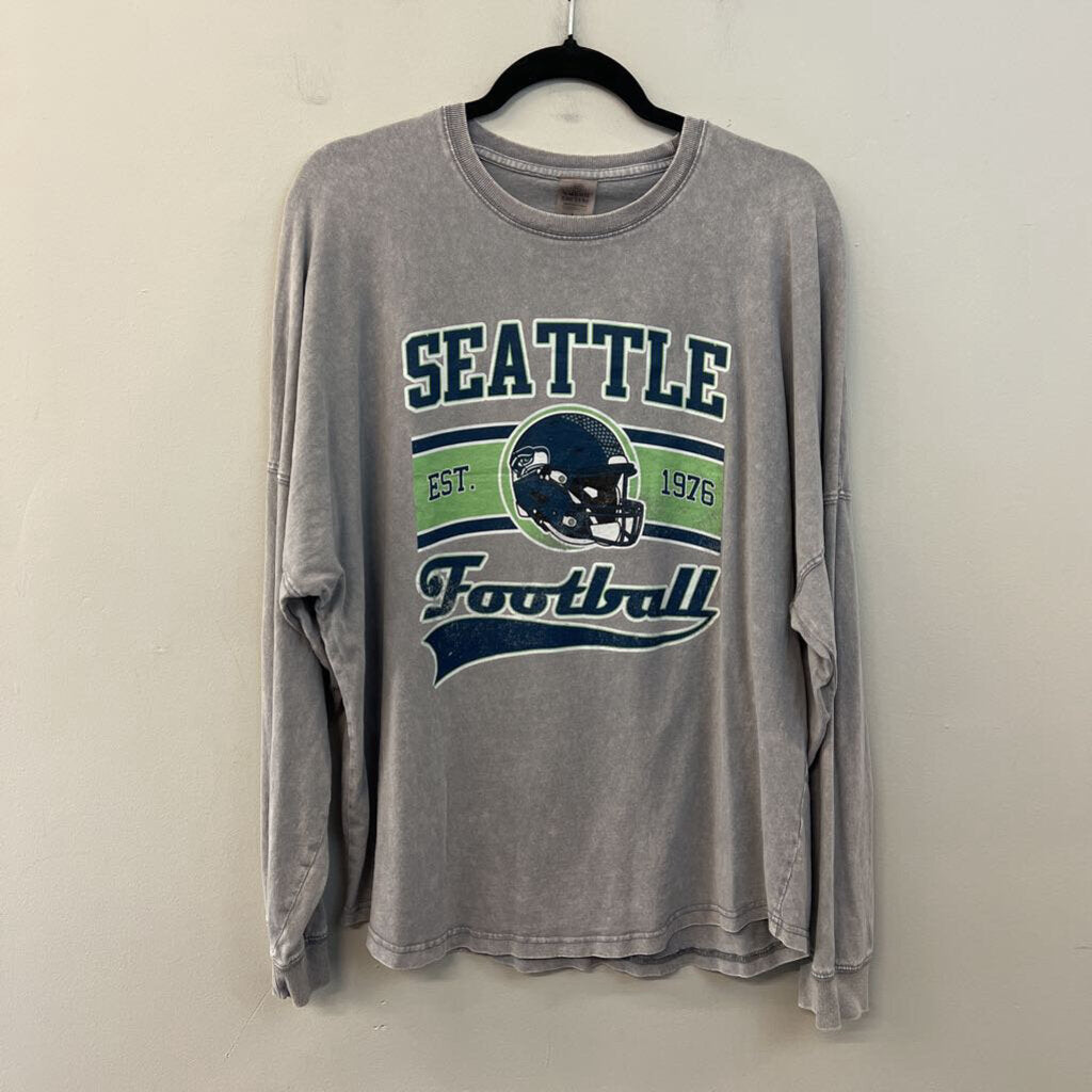 Gameday Couture Grey/ Multi Seattle Football Long Sleeve Graphic Tee Large