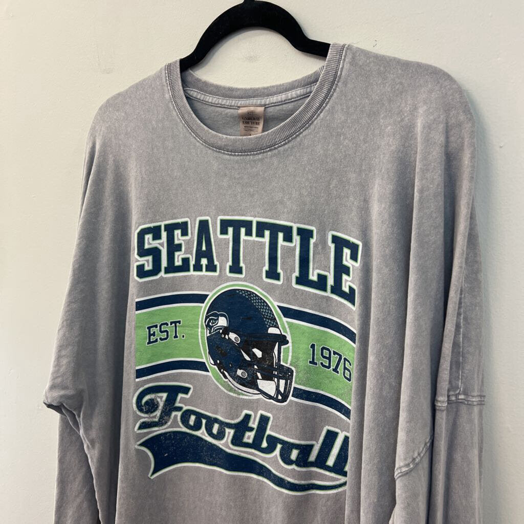 Gameday Couture Grey/ Multi Seattle Football Long Sleeve Graphic Tee Large