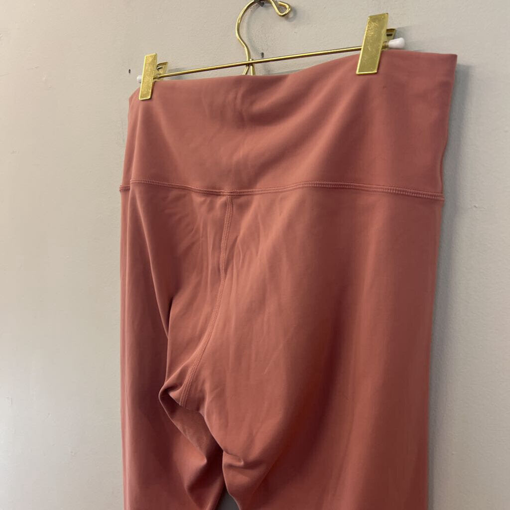 Lululemon Pink Cropped Athletic Leggings 14