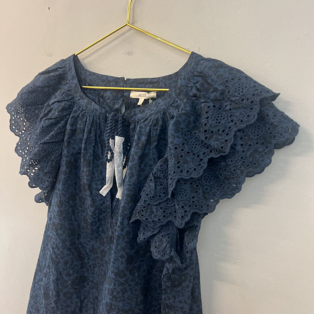 AE77 Navy Print Short Ruffle Sleeve Top Large
