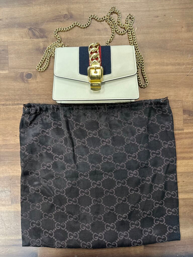 Gucci Chain Link Sylvie Super Mini
