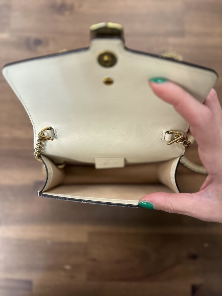 Gucci Chain Link Sylvie Super Mini