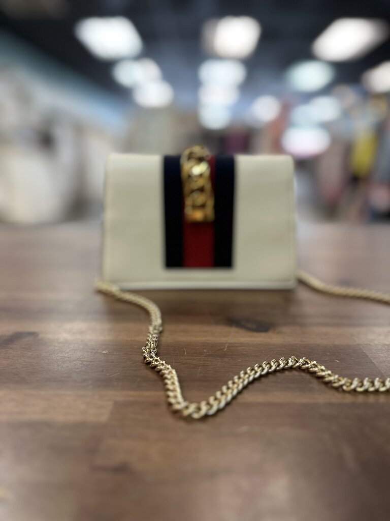 Gucci Chain Link Sylvie Super Mini