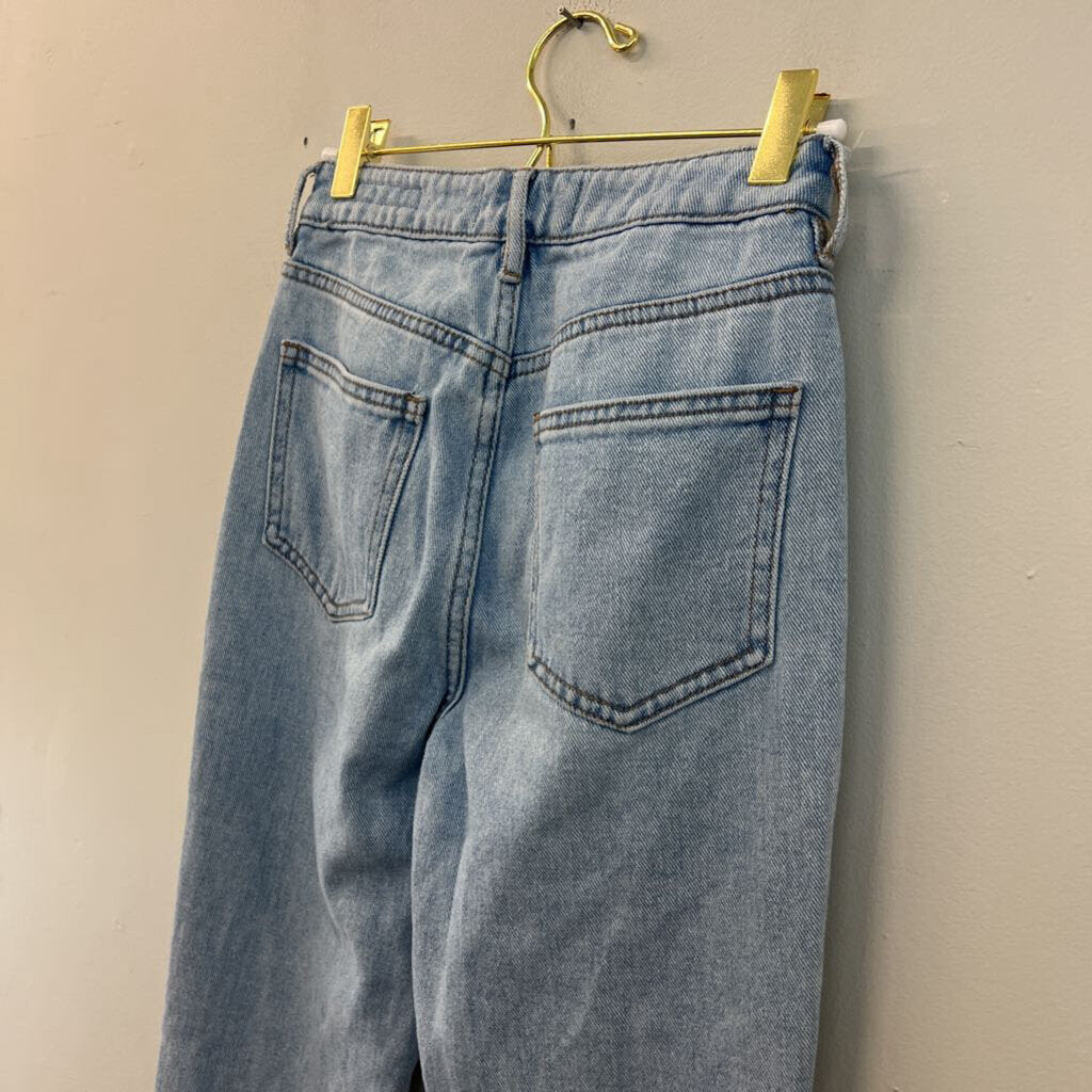 Pacsun Light Wash Mom Jeans 24