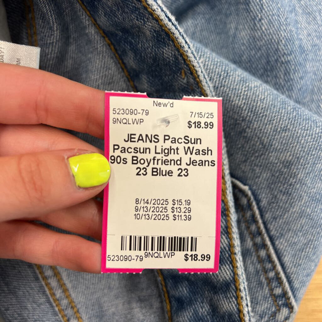 Pacsun Light Wash 90s Boyfriend Jeans 23