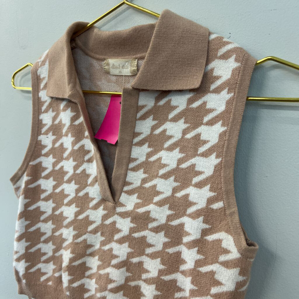 Altar'd State Brown/ White Houndstooth Cropped Tank Top Extra Small