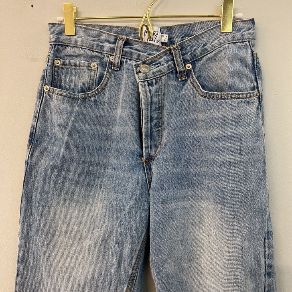 Princess Polly Light Wash Distressed Mom Jeans 0