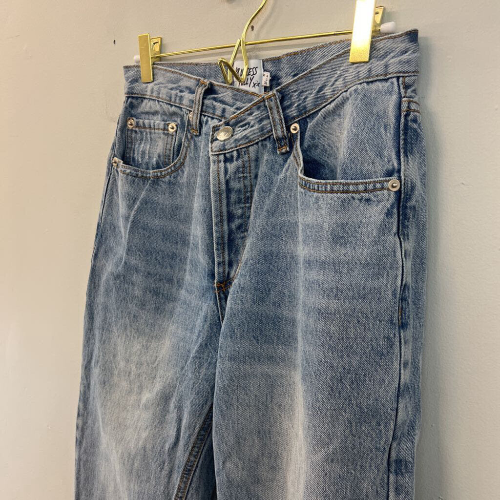 Princess Polly Light Wash Distressed Mom Jeans 0