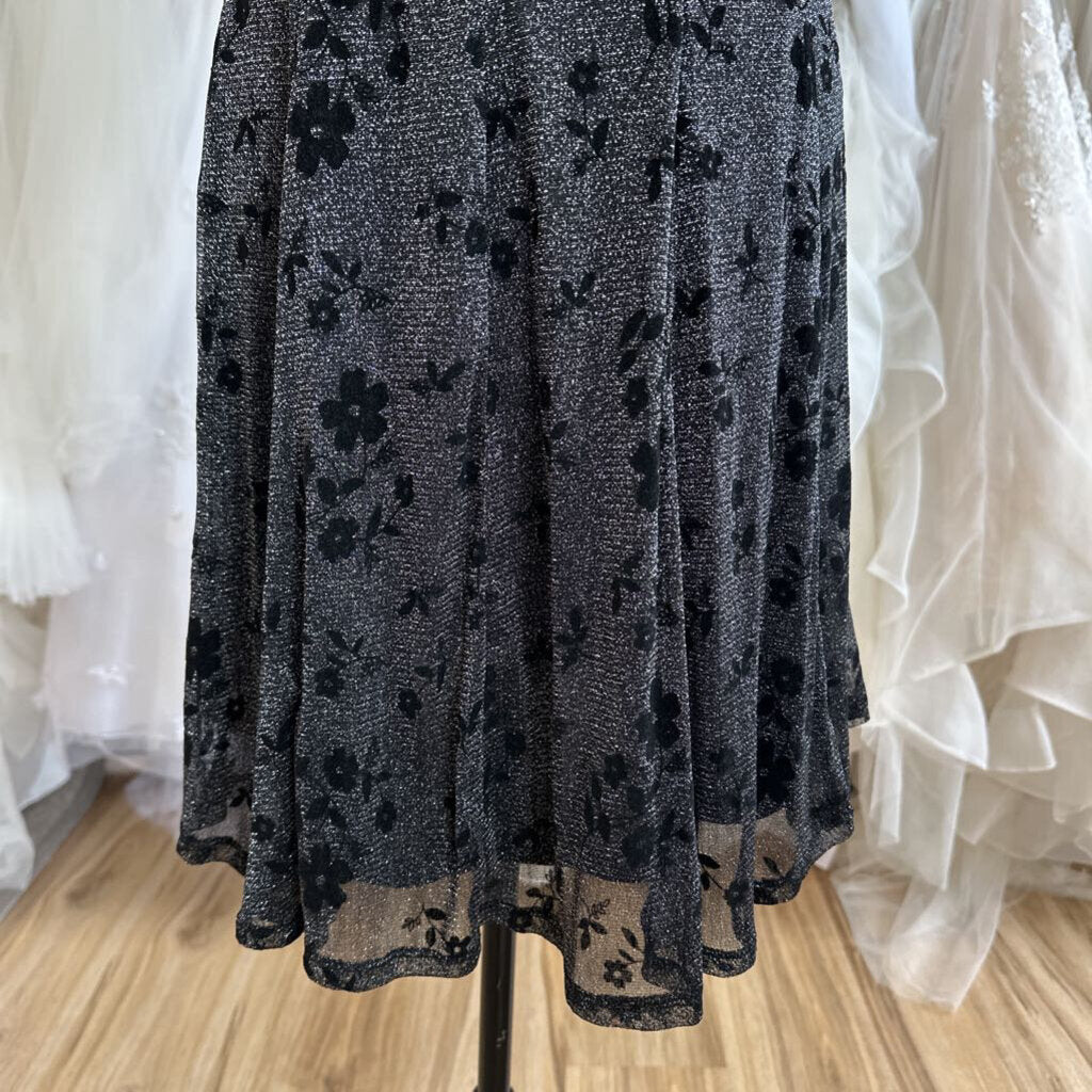 Gabby Skye Occasion Blue/ Silver Shimmer Velvet Flower Short Formal Dress 6