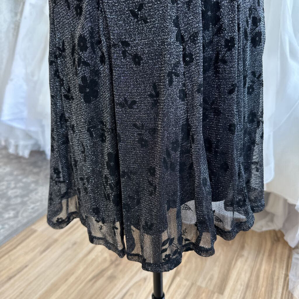 Gabby Skye Occasion Blue/ Silver Shimmer Velvet Flower Short Formal Dress 6