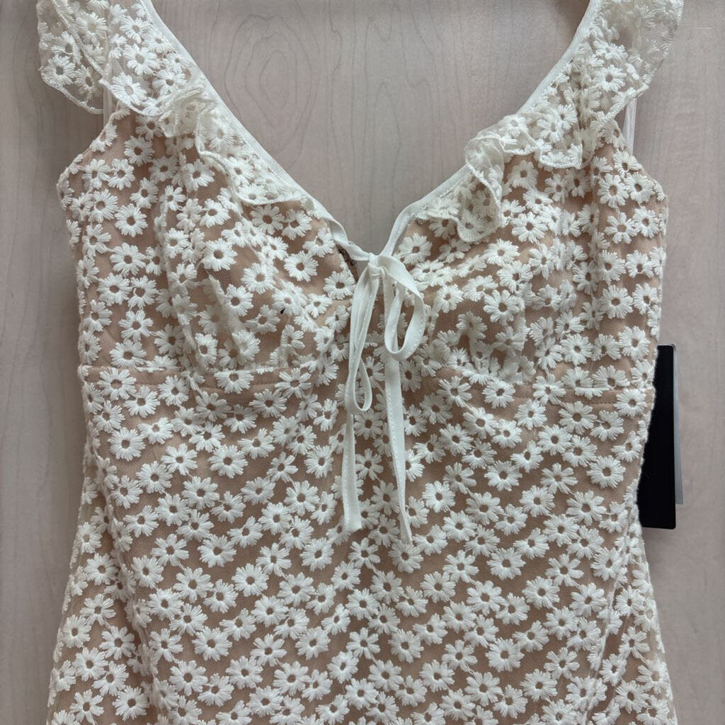 City Studio Beige/ White Flower Ruffle Detail Dress 3